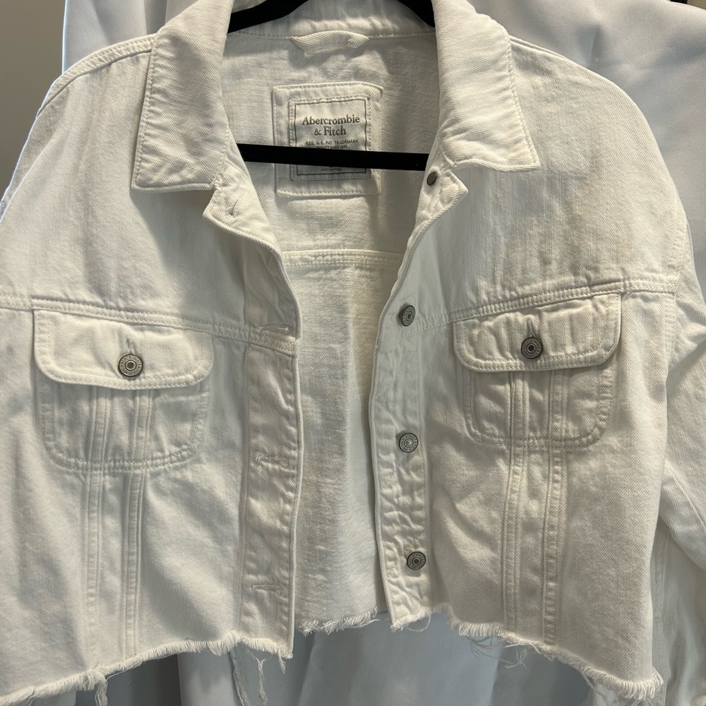 Abercrombie white denim cropped jacket - large